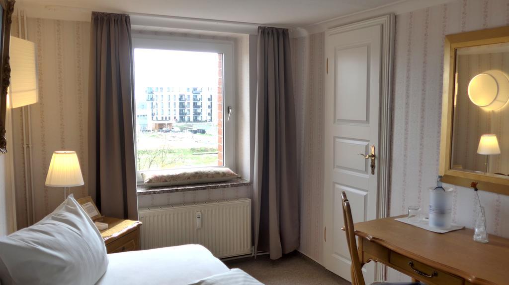 Romantisches Hotel Zur Traube Schwerin Шверін Екстер'єр фото